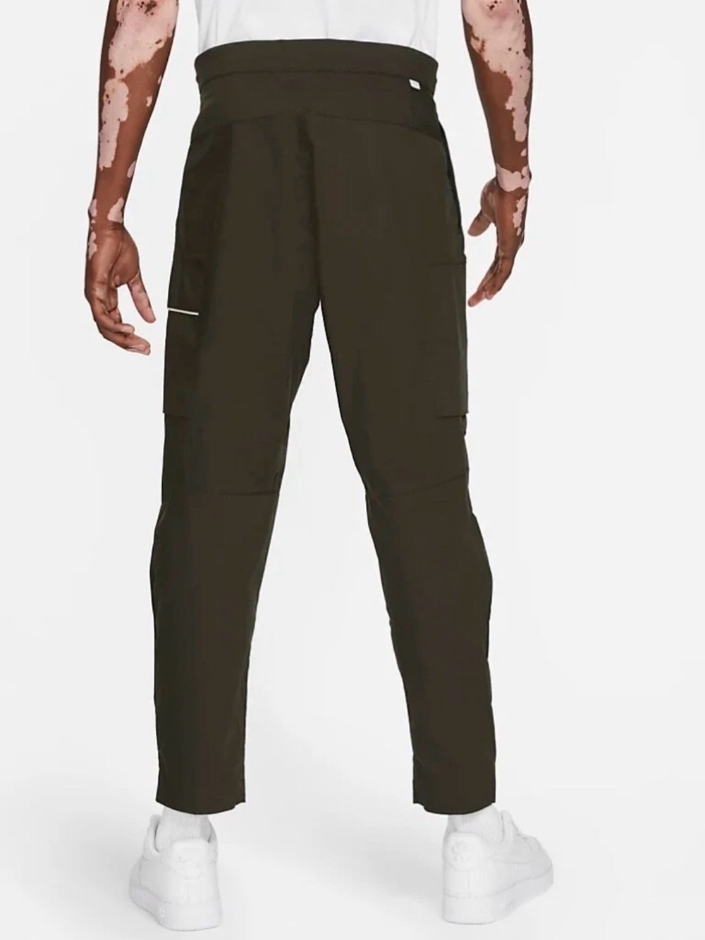 NIKE Style Essentials Unlined Woven Green Cargo Pants - Picture 2 of 9